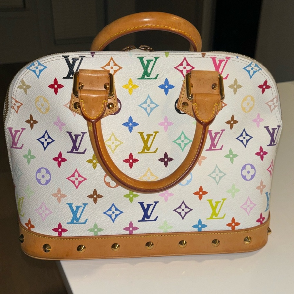 Pretty 2004 Alma handbag vintage. 💕